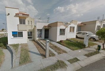 Casa en condominio en  Abeto Poniente 140, Paseo De Las Cañadas, Jalisco, México