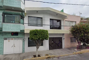 Casa en  Teniente Roberto Gómez Moreno 317, Escuadrón 201, 09060 Ciudad De México, Cdmx, México