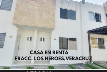 Casa en fraccionamiento en  Fracc Los Héroes Veracruz, Valente Díaz - 2 Lomas, Fracc. Héroes De Veracruz, Veracruz, México