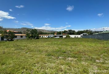 Terreno Comercial en  Guayllabamba, Ecuador