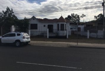 Casa en  Avenida Universitaria, Portoviejo, Ecu