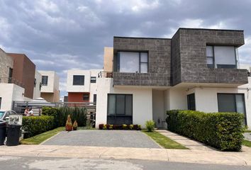 Casa en fraccionamiento en  Villas Del Campo Calimaya, Paseo De Las Yucas Mz 001, Villas Del Campo, Estado De México, México