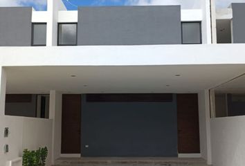 Casa en condominio en  Residencial Xcanatún, Mérida, Yucatán, México