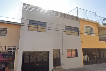 Casa en  Calle Francisco Márquez, Sutaj, Guadalajara, Jalisco, México