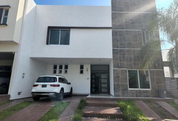 Casa en fraccionamiento en  Av. Universidad 185, Puerta Del Bosque, Zapopan, Jalisco, México