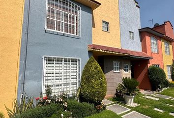 Casa en fraccionamiento en  Calle San Felipe, San Pedro Totoltepec, Estado De México, México