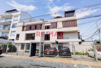 Departamento en  Av. Coronel Reynaldo Vivanco 295, Santiago De Surco, Perú