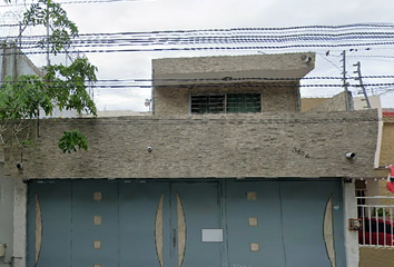 Casa en  Calle Plan De Ayala 3674, Revolución, San Pedro Tlaquepaque, Jalisco, México