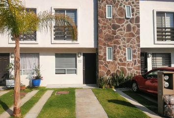 Casa en fraccionamiento en  Avenida México - Puebla 127, Barrio Del Calvario, San Juan Cuautlancingo, Puebla, México