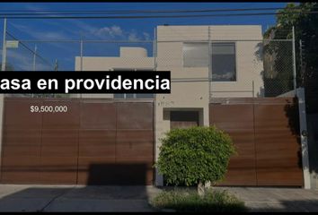 Casa en  Avenida Providencia, Providencia, 44630 Guadalajara, Jalisco, México