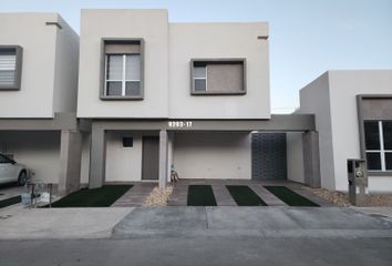 Casa en fraccionamiento en  Reserva Sur Campos Elíseos, Parcelas Ejido Jesús Carranza, Juárez, Chihuahua, México