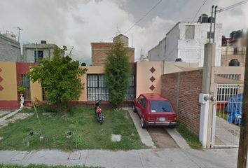 Casa en fraccionamiento en  Calle San Renovato 116, El Campanario, Yerbabuena, Guanajuato, México