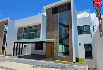 Casa en condominio en  Llano Grande, Metepec