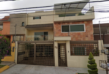 Casa en  Francisco De Montejo 33, Mz 023, Cd. Satélite, 53100 Naucalpan De Juárez, Méx., México