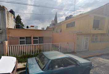 Casa en  Poliester, Celanese, San Lorenzo Tepaltitlán, Estado De México, México