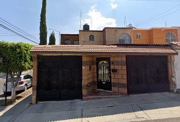 Casa en  Calle Benedictinos, Mision De San Carlos, Candiles, Querétaro, México