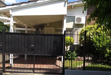 Casa en  Btr, Vuelta De Obligado 1300, Haedo, Provincia De Buenos Aires, Argentina