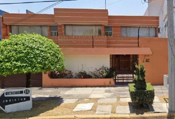 Casa en  Circuito Juristas 70, Mz 014, Cd. Satélite, 53100 Naucalpan De Juárez, Méx., México