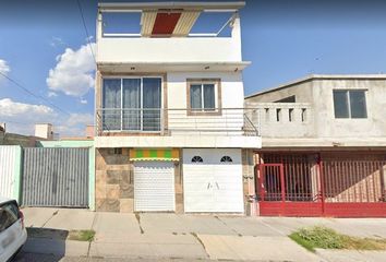 Casa en  Fraccionamiento San Miguel, Av. San Gabriel, Santiago De Querétaro, Querétaro, México