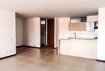 Apartment for rent in Loma de los González, Medellín