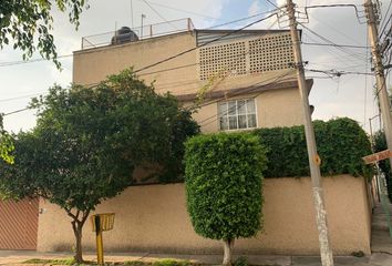 Casa en  Cristóbal De Olid & Calle Fernando De Magallanes, Rincon De Echegaray, Naucalpan De Juárez, Estado De México, México