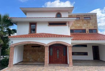 Casa en  Boulevard Europa, Lomas De Angelópolis, Tlaxcalancingo, Puebla, México