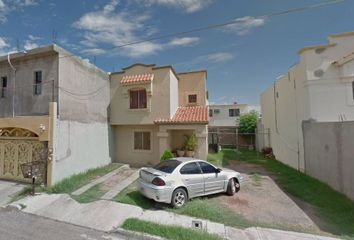 Casa en  Avenida Enramada, Casa Blanca, Ciudad Obregón, Sonora, México
