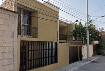 Casa en  C. Jesus Contreras, Los Alcanfores, Santiago De Querétaro, Querétaro, México