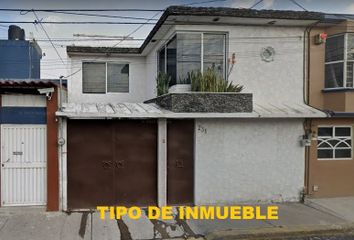 Casa en  Tilos 231, Mz 042, Villa De Las Flores, San Francisco Coacalco, Estado De México, México