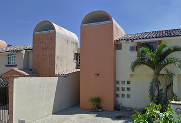 Casa en  Esturión 116, Los Delfines, Puerto Vallarta, Jalisco, México