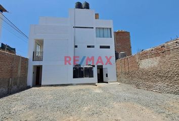 Casa en  M5cg+29v Punta Hermosa, Perú