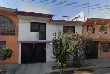 Casa en  Calle 100 Poniente, Revolución Mexicana, Puebla De Zaragoza, Puebla, México