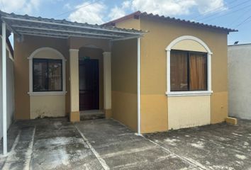 Casa en  Urb. La Joya. Etapa Ámbar, Guayaquil, Ecuador