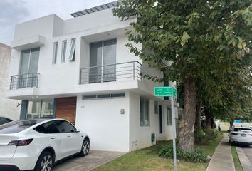 Casa en condominio en  Santillana Coto 1, Boulevard Santillana, Zona Real, Zapopan, Jalisco, México