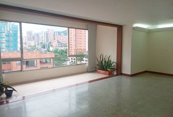 Apartamento en  Poblado, Medellín