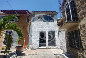 Casa en  Cerrada Calle Topacio, Joyas Del Marqués, Llano Largo, Acapulco, Guerrero, México