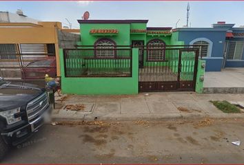 Casa en  Valle Alto Residencial Culiacán, Boulevard Alvaro Del Portillo, Culiacán, Sinaloa, México