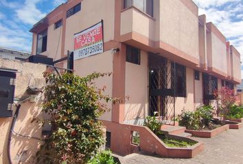 Casa en  De Los Cedros & Avenida Real Audiencia, Quito, Ecuador