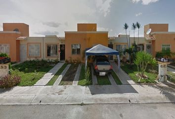 Casa en  Calle Malva, Misión De Las Flores, Las Palmas 1, Playa Del Carmen, Quintana Roo, México