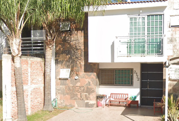 Casa en  Paseo De La Tierra 2172, Hacienda Las Palomas, San Francisco Tesistán, Jalisco, México