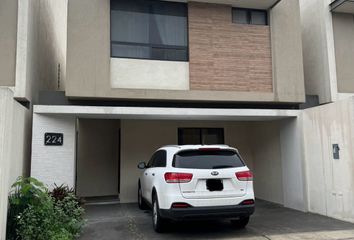 Casa en  Privada Residencial Aviana, Avenida Aviana, Privada Residencial, Ciudad General Escobedo, Nuevo León, México