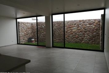 Casa en fraccionamiento en  Nuevo Refugio, Anillo Vial Fray Junípero Serra, El Refugio, Santiago De Querétaro, Querétaro, México