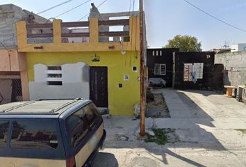 Casa en  Calle San Francisco De Caldarola, Arboledas De San Roque, Nuevo León, México