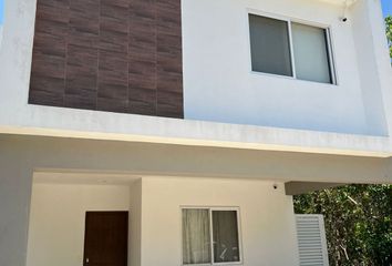 Casa en  Paseo De La Selva, Avenida Roble, Cancún, Quintana Roo, México