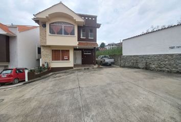 Casa en  Urbanización El Cebollar, Cuenca, Ecuador