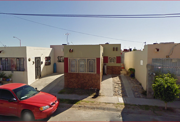 Casa en  Calle San Canuto, Villas De San Miguel, Nuevo Laredo, Tamaulipas, México