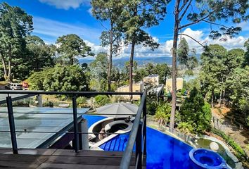 Casa en  Avandaro, Valle De Bravo, Estado De México, México