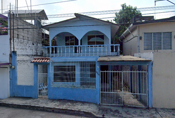 Casa en  Calle Silverio Pérez 604, Las Granjas, Poza Rica De Hidalgo, Veracruz, México