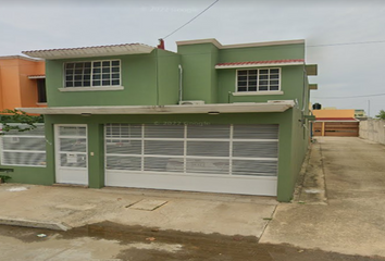 Casa en  Lázaro Cárdenas, Puerto Mexico, Coatzacoalcos, Veracruz, México