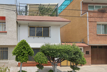 Casa en  Froylán C. Manjarrez 82, Constitución De 1917, 09260 Ciudad De México, Cdmx, México